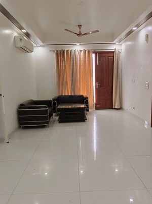 Living Room in 3 BHK Builder Floor at Sector 45 – for Rent