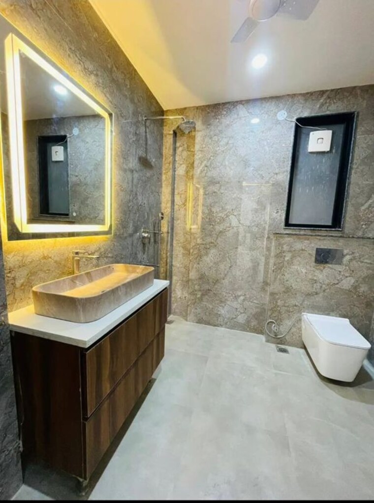 Bathroom, chattarpur 4 Bedroom 2200 Sq.Ft. Builder Floor In Chattarpur Delhi 10157865