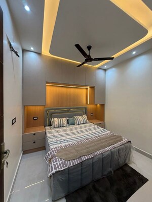 Furnished Amenities in 4 BHK Builder Floor at Uttam Nagar – for Sale