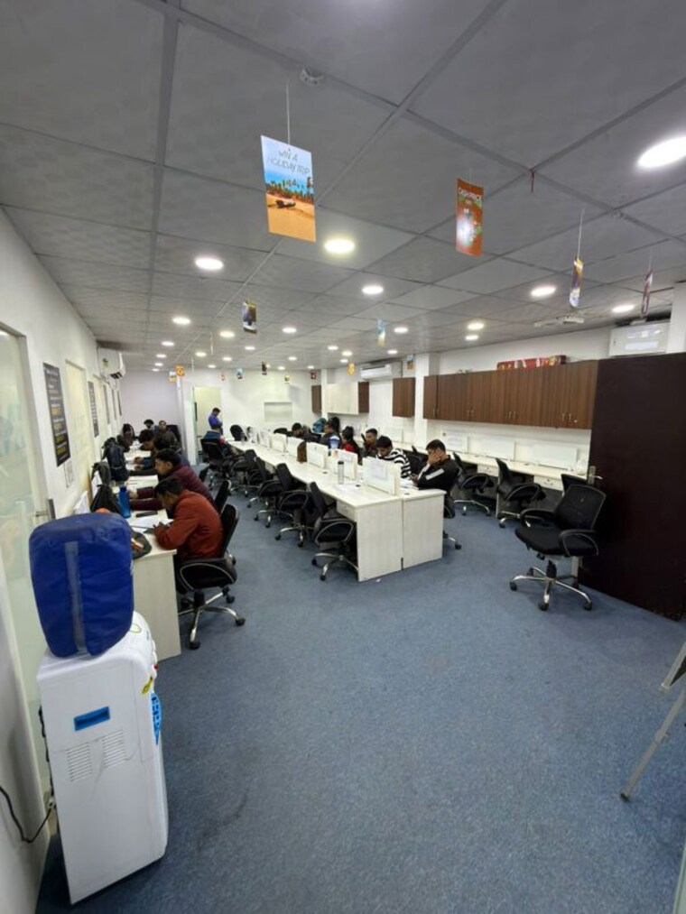 Team Area, sector 3 Commercial Office Space 1800 Sq.Ft. In Sector 3 Noida 10157882