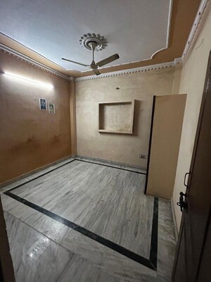 Room in 2 BHK Independent House at Alpha 1 RWA, Alpha 1 Greater Noida – for Rent