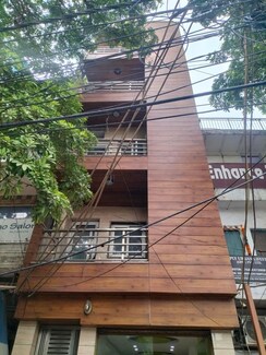 Showroom For Rent in Malviya Nagar
