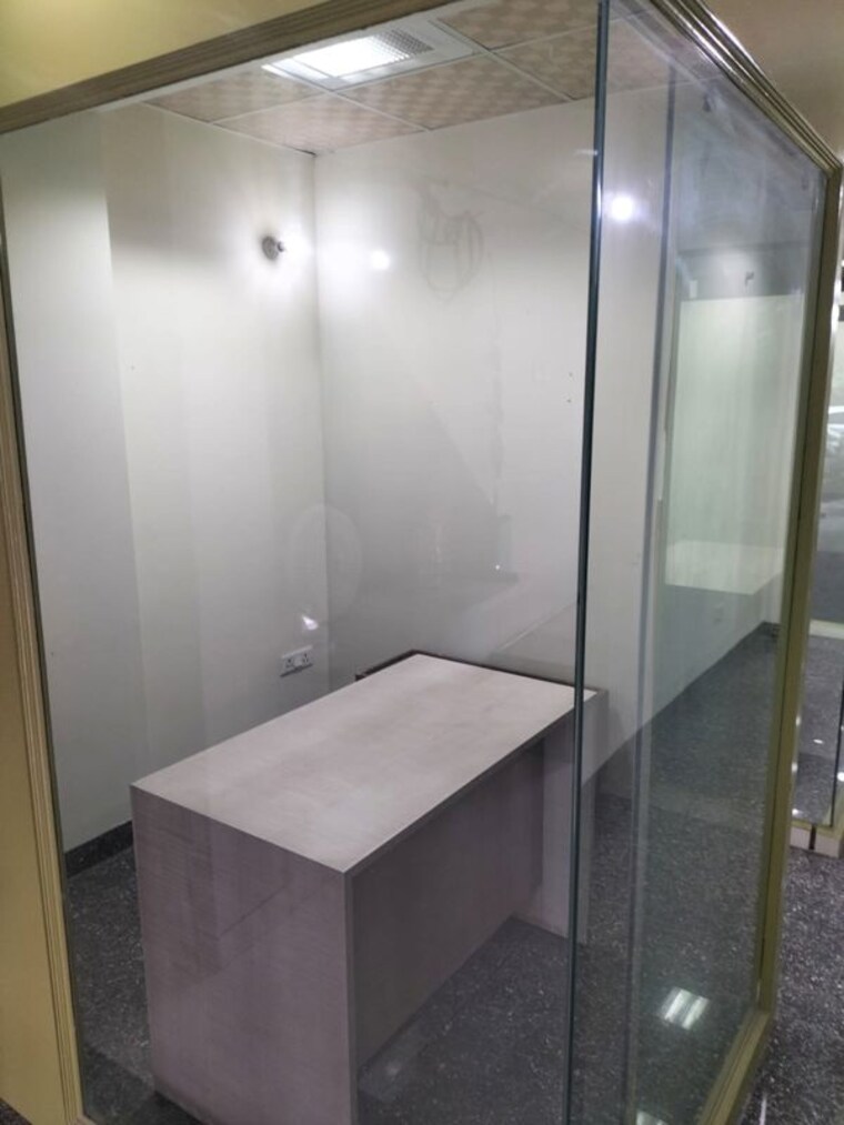 Bathroom, malviya nagar Commercial Showroom 100 Sq.Yd. In Malviya Nagar Delhi 10157857