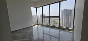 Room in 4 BHK Apartment at Prestige Jasdan Classic, Mahalaxmi – for Rent