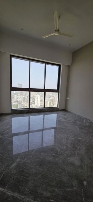Room in 4 BHK Apartment at Prestige Jasdan Classic, Mahalaxmi – for Rent