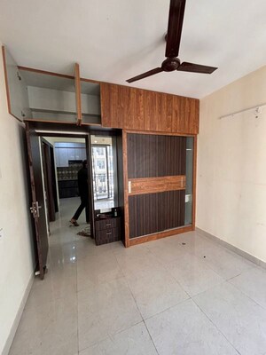 Room in 2 BHK Apartment at Signature Global Proxima Phase 2, Sector 89 – for Rent