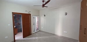 Room in 3 BHK Apartment at Vasant Kunj – for Rent