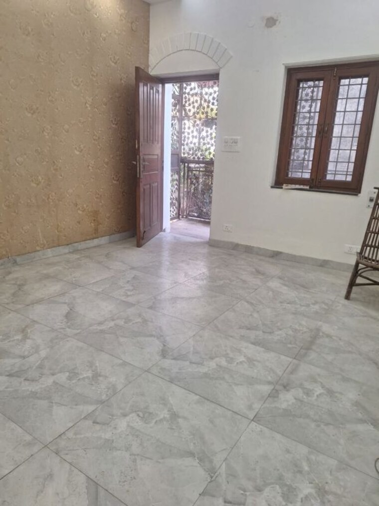 Room, vasant kunj 3 Bedroom 1200 Sq.Ft. Apartment In Vasant Kunj Delhi 10157953
