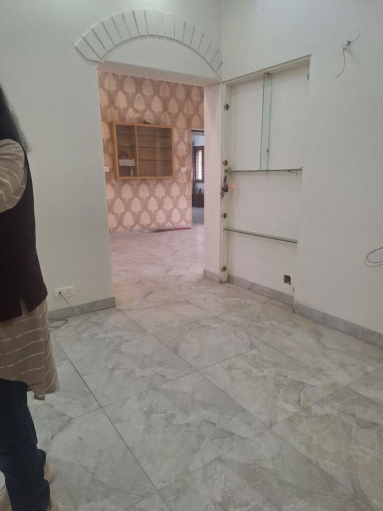 Room, vasant kunj 3 Bedroom 1200 Sq.Ft. Apartment In Vasant Kunj Delhi 10157953