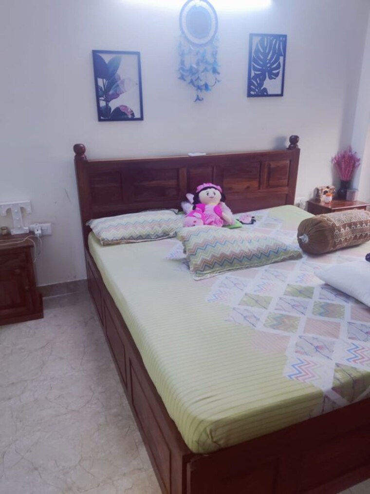 Bedroom, sector 15 3 Bedroom 1600 Sq.Ft. Builder Floor In Sector 15 Gurgaon 10157958