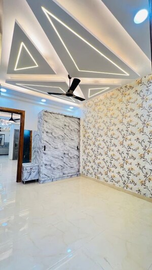 Bedroom in 3 BHK Builder Floor at BPTP District, Sector 81 – for Sale