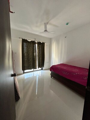 Furnished Amenities in 2 BHK Apartment at HS Lagom Homes, Wakad – for Rent