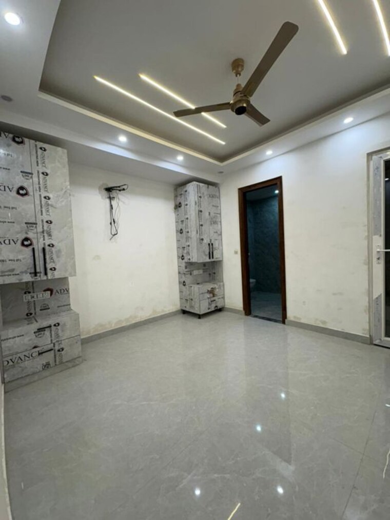 Room, bptp-district 3 Bedroom 1128 Sq.Ft. Builder Floor In Sector 81 Faridabad 10158011