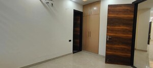 Room in 3 BHK Builder Floor at Sector 45 – for Rent