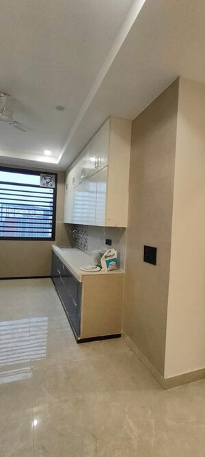 Kitchen in 3 BHK Builder Floor at Sector 45 – for Rent