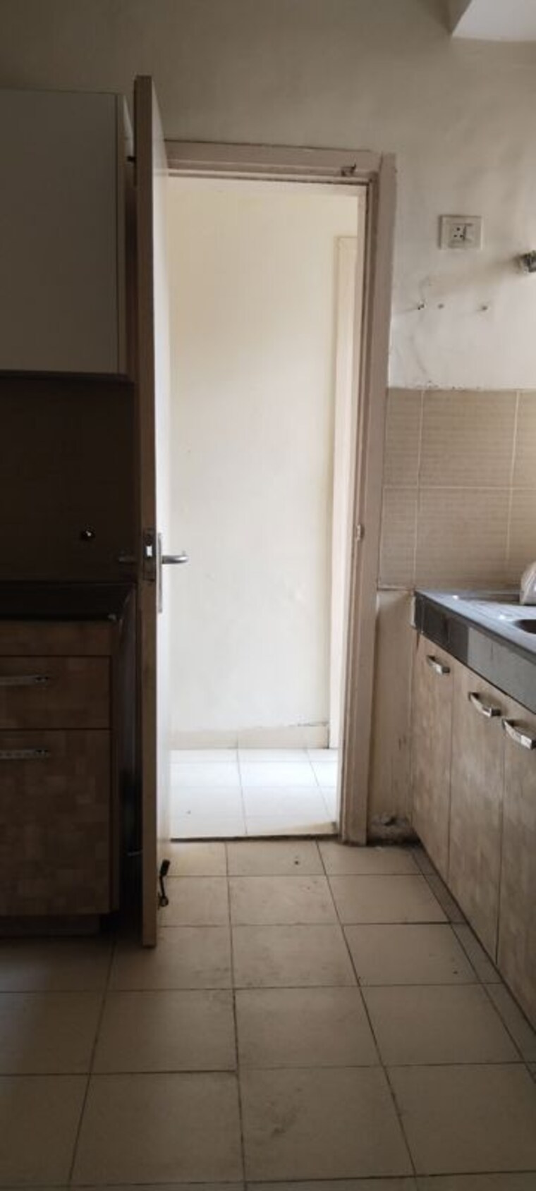 Bathroom, bptp-park-grandeura 3 Bedroom 1378 Sq.Ft. Apartment In Sector 82 Faridabad 10158023