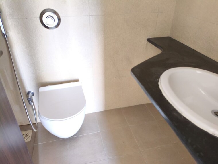 Bathroom, yashwin-supernova 2 Bedroom 713 Sq.Ft. Apartment In Wakad Pune 10158031