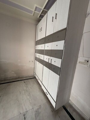 Balcony in 3 BHK Builder Floor at Sector 02 – for Rent