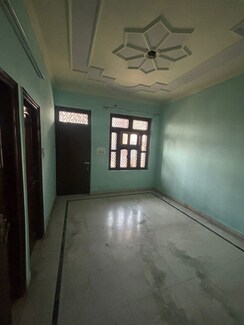 3 BHK + Pooja Room,Servant Room Builder Floor For Rent in Sector 02