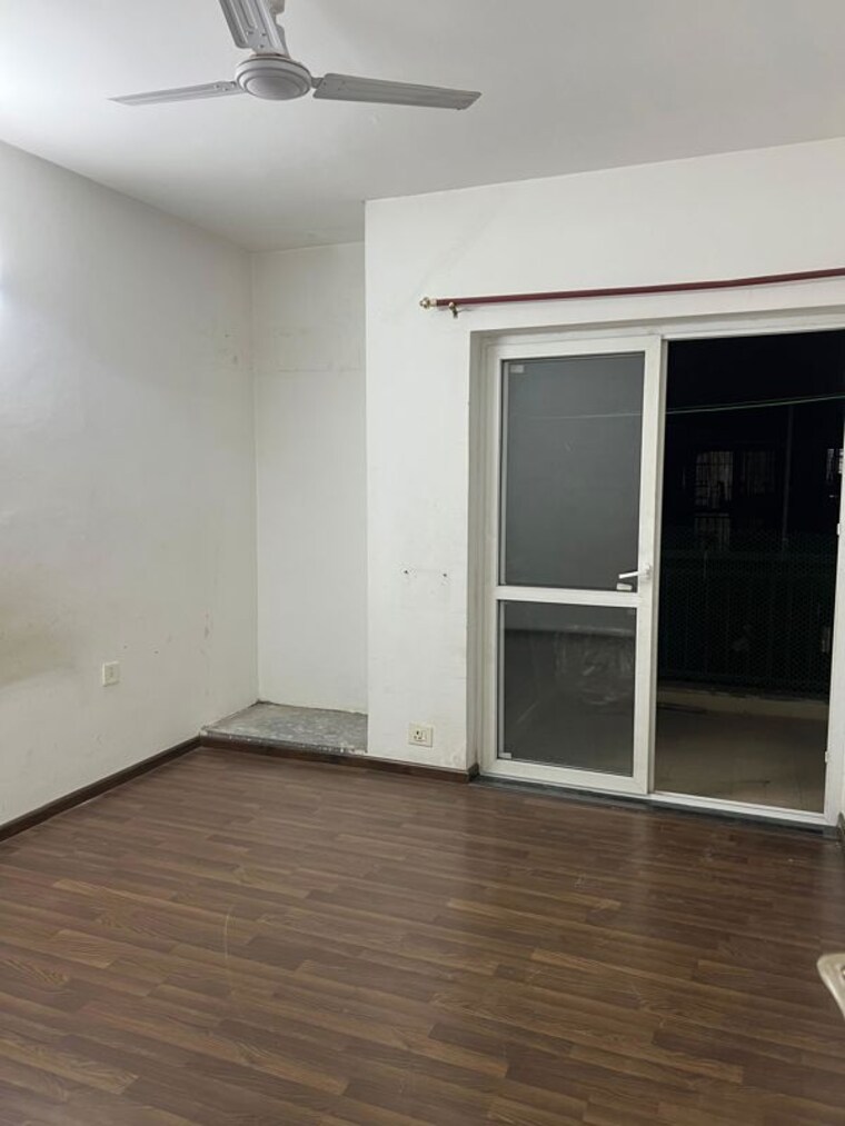 Room, parklands 3 Bedroom 180 Sq.Ft. Builder Floor In Sector 85 Faridabad 10158037