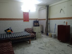 Room in 1 BHK Builder Floor at Nawada – for Rent