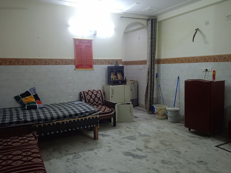 Room, nawada 1 Bedroom 650 Sq.Yd. Builder Floor In Nawada Delhi 10158043
