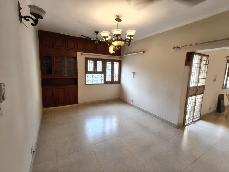 Room, vasant kunj 3 Bedroom 1500 Sq.Ft. Apartment In Vasant Kunj Delhi 10158052