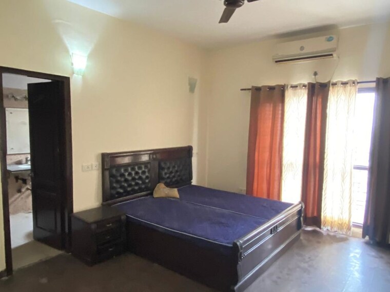 Living Room, golf-gardenia 3.5 Bedroom 1850 Sq.Ft. Apartment In Alpha Ii Greater Noida Greater Noida 10158063