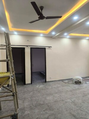 Room in 2 BHK Apartment at Vasant Kunj – for Rent