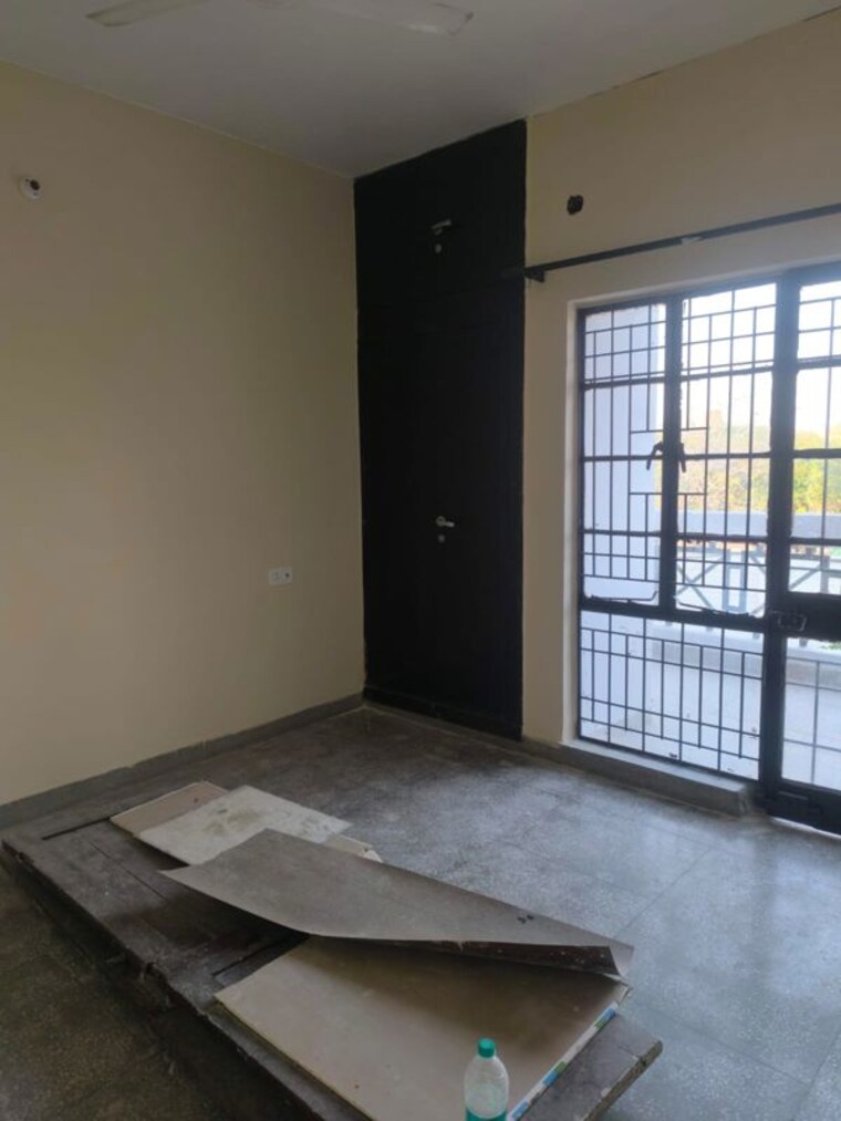 Room, vasant kunj 2 Bedroom 1100 Sq.Ft. Apartment In Vasant Kunj Delhi 10158068