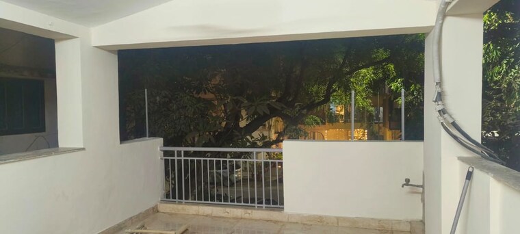 Balcony, vasant kunj 3 Bedroom 2500 Sq.Ft. Apartment In Vasant Kunj Delhi 10158079