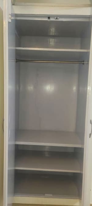 Room in 3 BHK Apartment at Vasant Kunj – for Rent