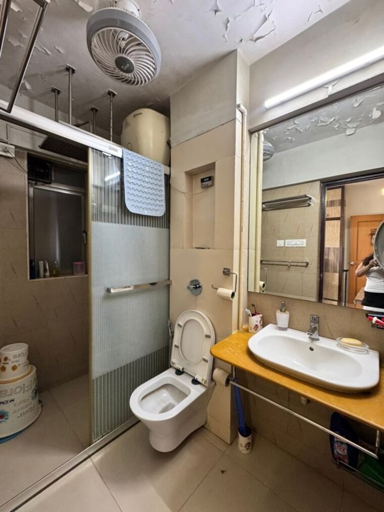 Attached Bathroom, lodha-splendora 3 Bedroom 1164 Sq.Ft. Apartment In Ghodbunder Road Thane 10158087