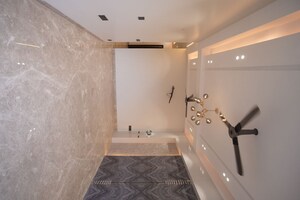 Room in 3 BHK Builder Floor at Rajouri Garden – for Rent