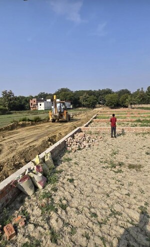  Plot For Sale in Parmanandpur