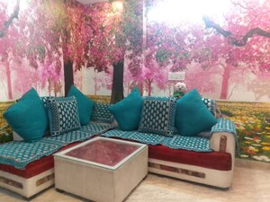 Living Room in 2 BHK Builder Floor at Nawada Koh, Sector 49 – for Rent