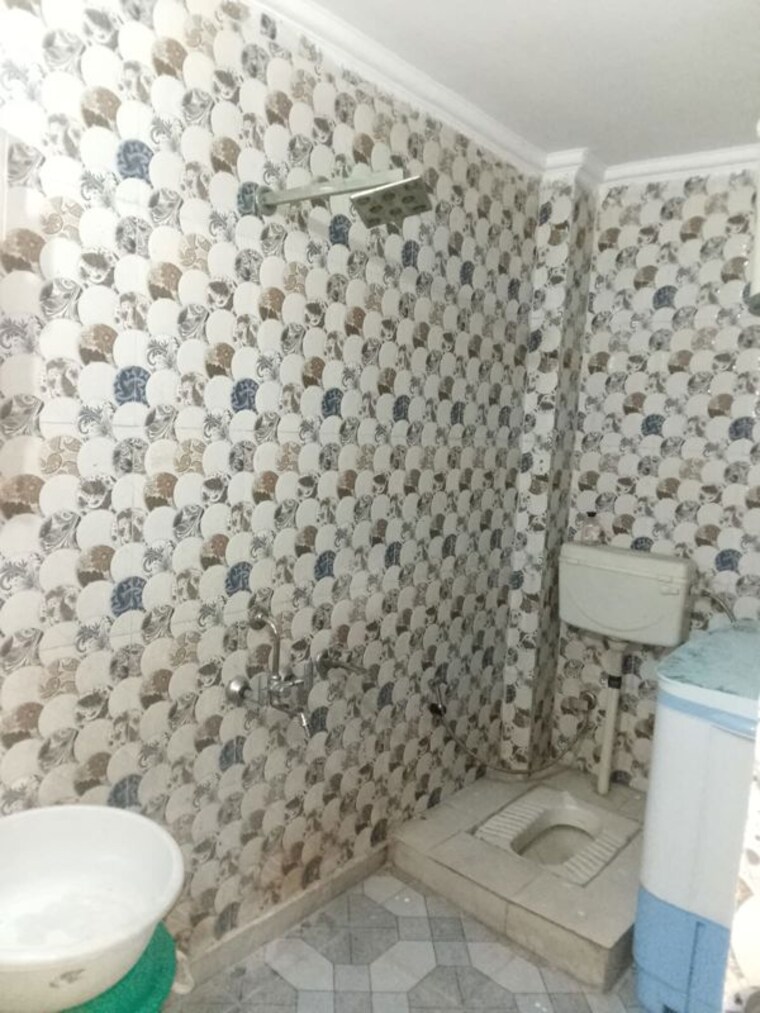 Bathroom, nawada-koh 2 Bedroom 650 Sq.Ft. Builder Floor In Sector 49 Faridabad 10158102