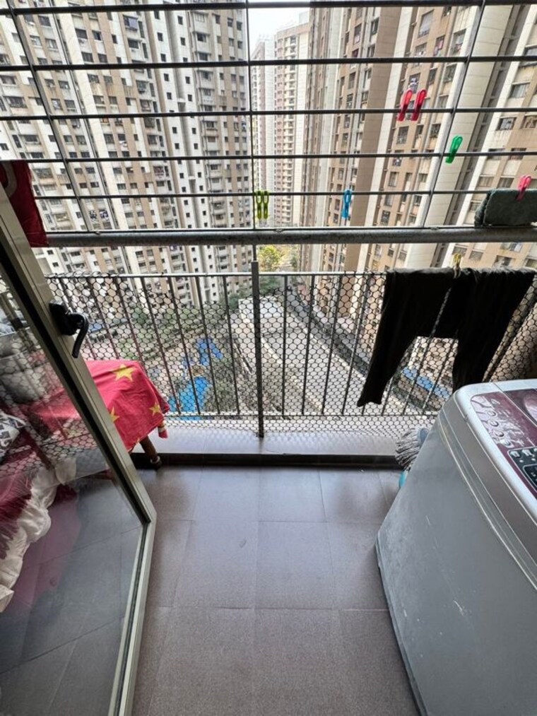 Balcony, lodha-splendora 2 Bedroom 771 Sq.Ft. Apartment In Ghodbunder Road Thane 10158119