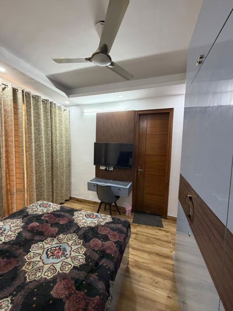 Bedroom, vipul-world-floors 3 Bedroom 1550 Sq.Ft. Builder Floor In Sector 48 Gurgaon 10158128