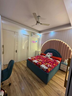 Bedroom in 3 BHK Builder Floor at Vipul World Floors, Sector 48 – for Sale