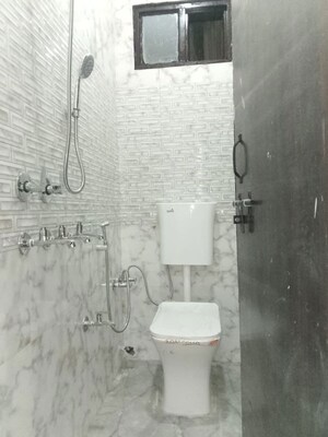 Bathroom in 2 BHK Builder Floor at Nawada Koh, Sector 49 – for Rent