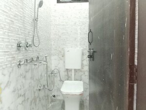 Bathroom in 2 BHK Builder Floor at Nawada Koh, Sector 49 – for Rent