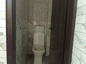 Bathroom in 2 BHK Builder Floor at Nawada Koh, Sector 49 – for Rent