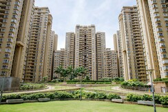 2.5 BHK + Basement Apartment For Rent in Bhartiya Nikoo Homes