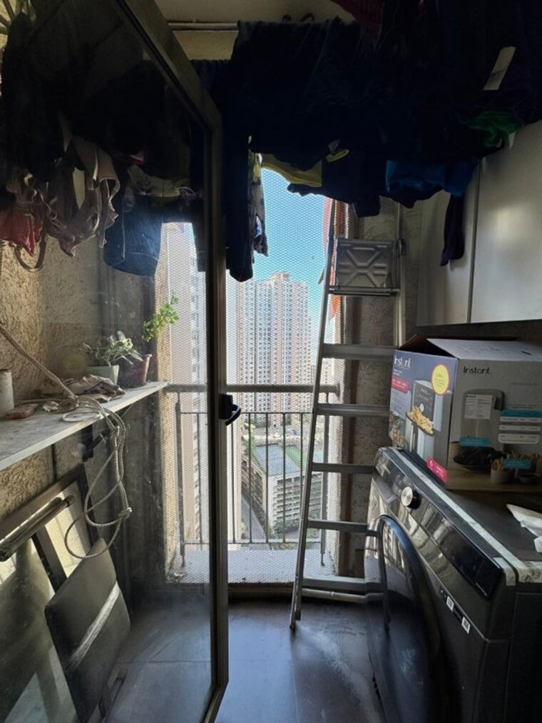 Balcony, lodha-splendora 2.5 Bedroom 871 Sq.Ft. Apartment In Ghodbunder Road Thane 10158153