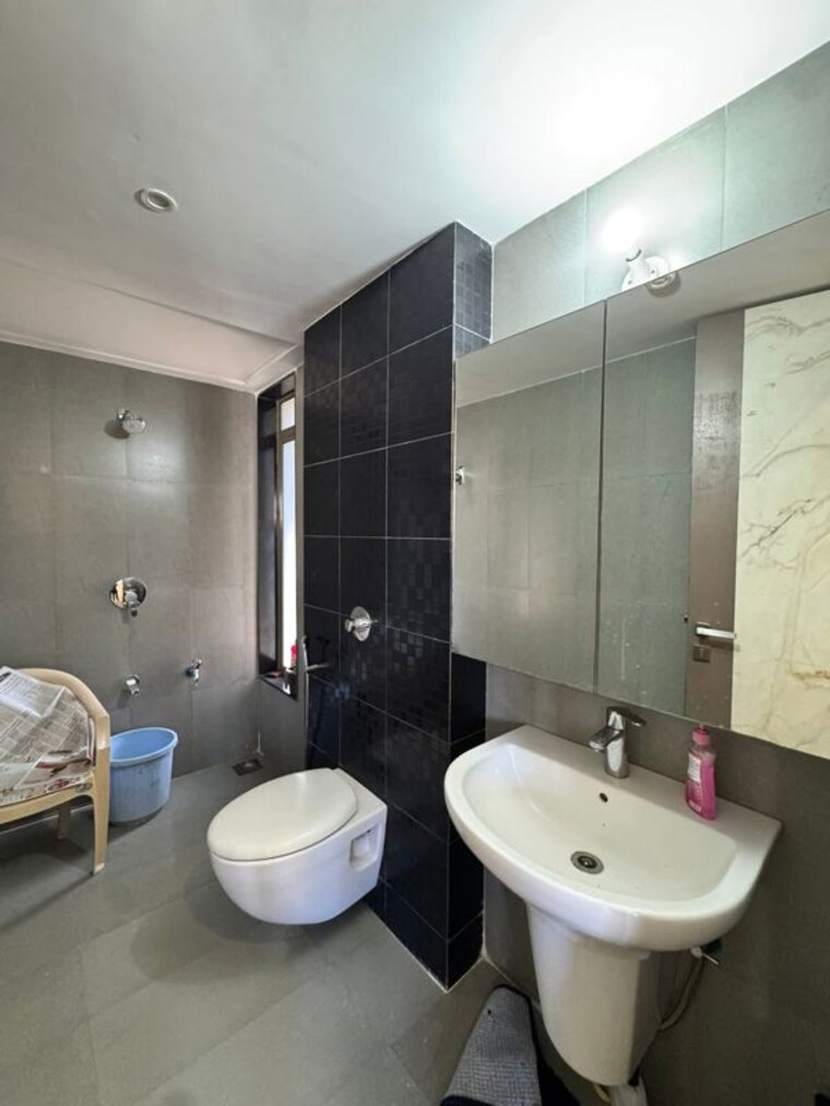 Bathroom, lodha-splendora 2.5 Bedroom 871 Sq.Ft. Apartment In Ghodbunder Road Thane 10158153
