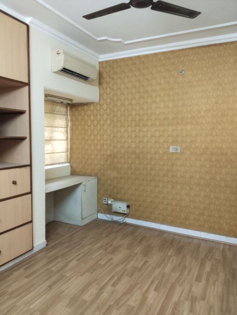 undefined, sarita vihar 3 Bedroom 1800 Sq.Ft. Apartment In Sarita Vihar Delhi 10158171