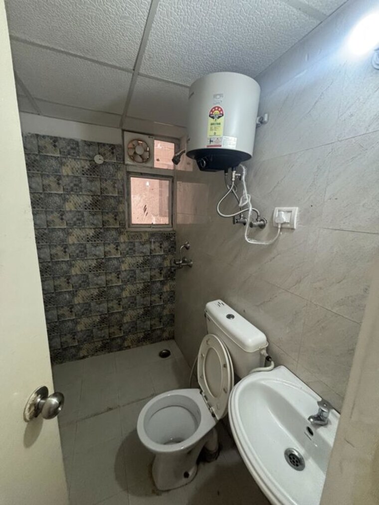 Bathroom, signature-global-the-millennia 2 Bedroom 596 Sq.Ft. Apartment In Sector 37d Gurgaon 10158132