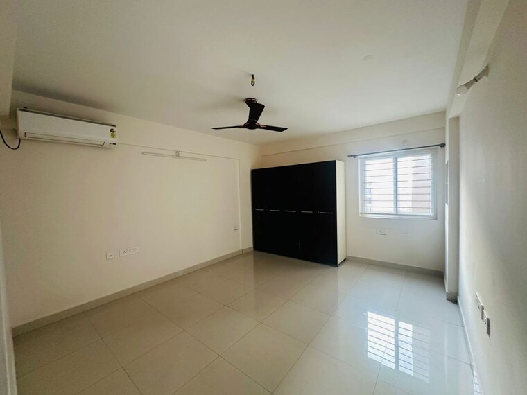 Room, smr-vinay-iconia-hyderabad 3 Bedroom 2400 Sq.Ft. Apartment In Kondapur Hyderabad 10158178