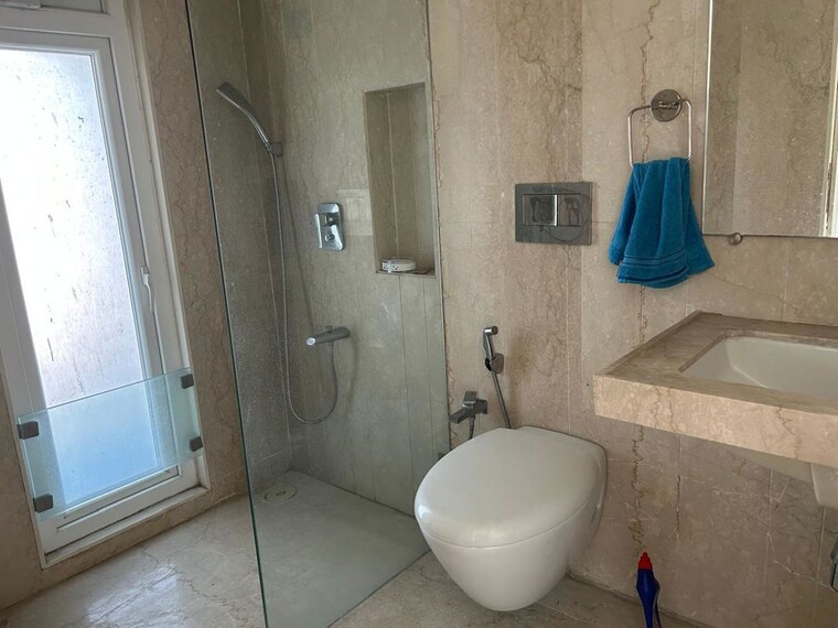 Bathroom, lodha-marquise 3 Bedroom 1350 Sq.Ft. Apartment In Worli Mumbai 10158188